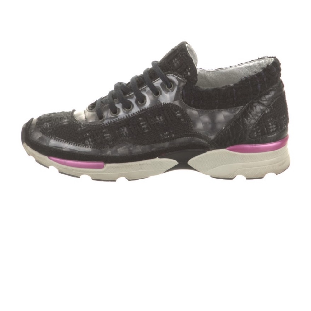 🚨SEND OFFERS🚨 Chanel Interlocking CC Tweed Sneakers